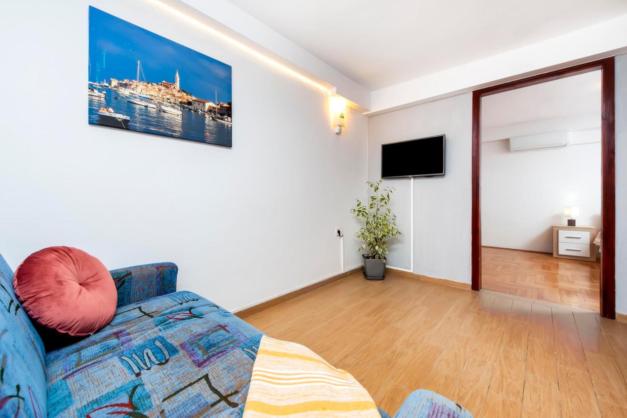 Apartments And Room Silvana Rovinj Eksteriør bilde