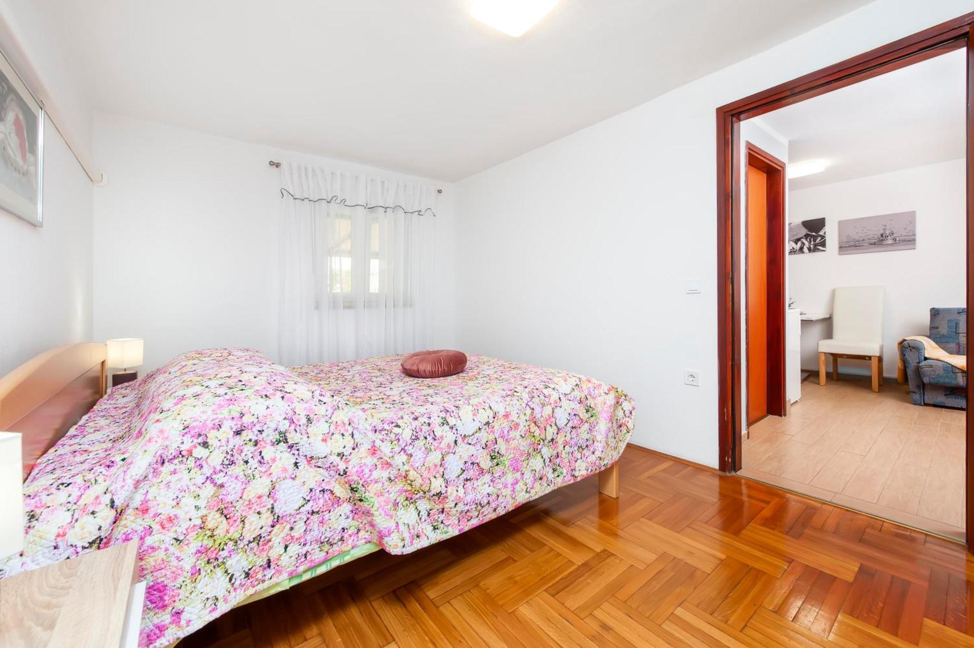 Apartments And Room Silvana Rovinj Eksteriør bilde