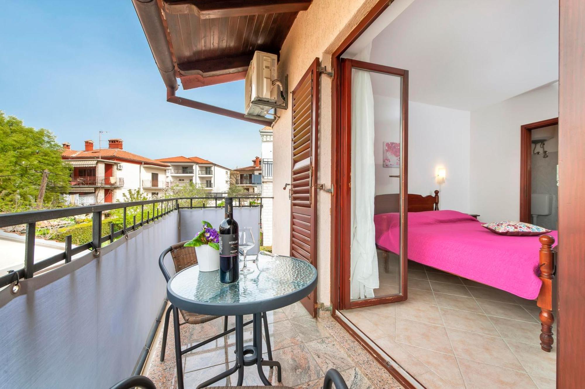 Apartments And Room Silvana Rovinj Eksteriør bilde